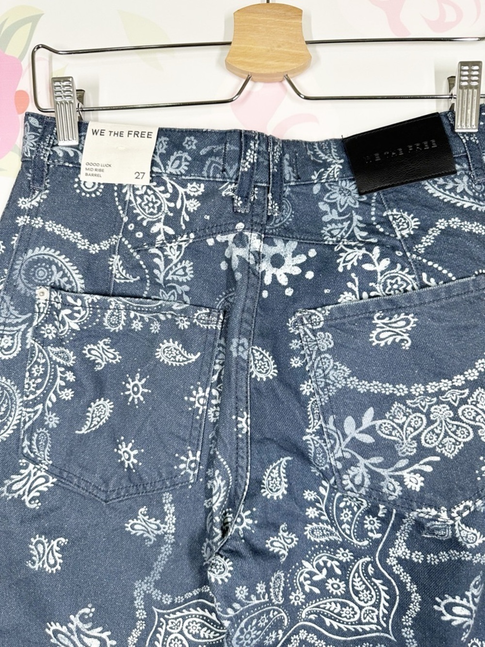 NEW Free People We The Free Good Luck Printed Navy Bandana Barrel Jeans 27 - Picture 11 of 14